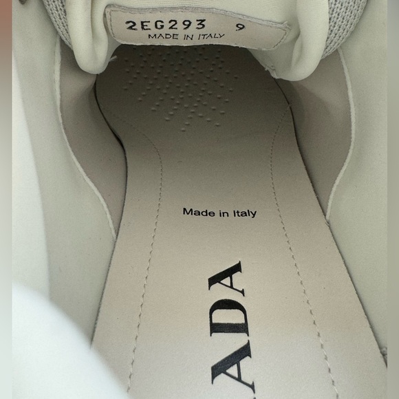 Prada Cloudbust Thunder “chalk white” sneaker. Brand new. Men’s size 9 - Picture 5 of 7